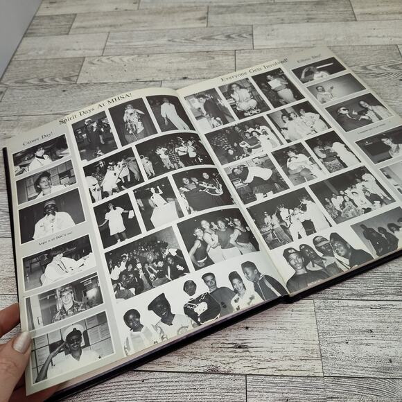 Milwaukee High School of the Arts 1992 The Headliner Yearbook‎ HS Wisconsin 90s - Picture 5 of 14